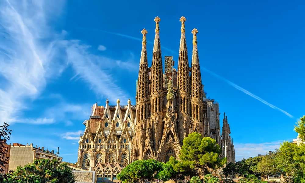Sagrada-Familia-Barcelone-Espagne