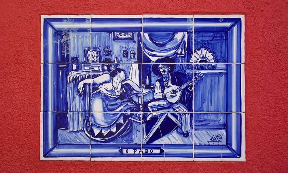 Voyages-Traditours-Portugal-Lisbonne--azulejos-fado