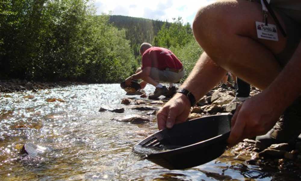 Voyages-Traditours-Circuits-Canada-Yukon-recherche-or