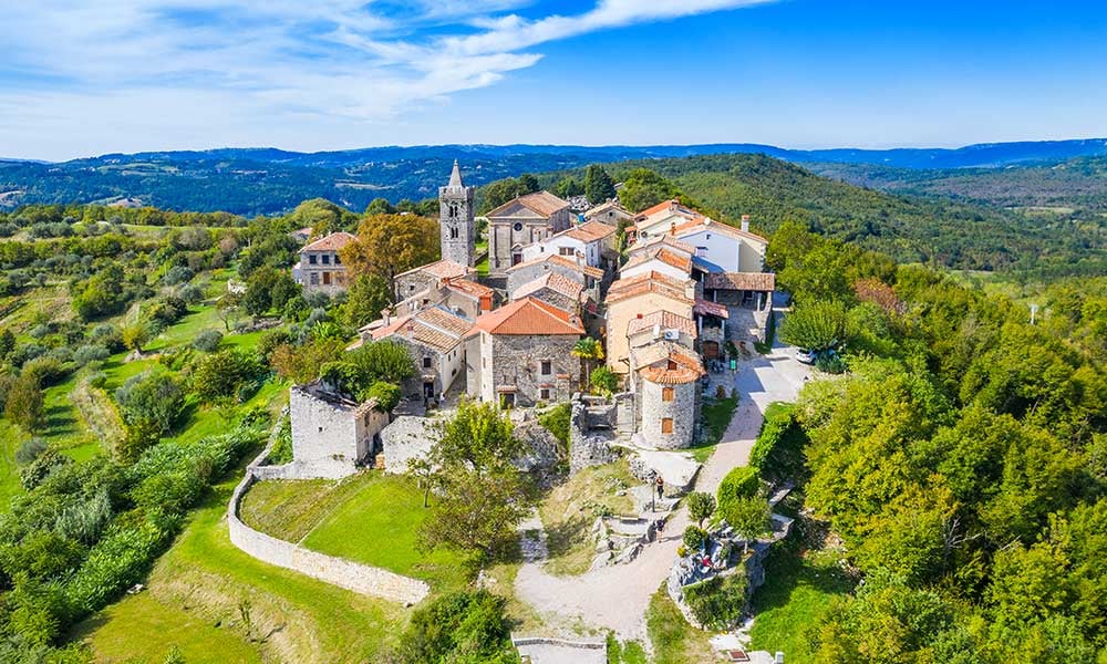Croatie-Hum-plus-petit-village