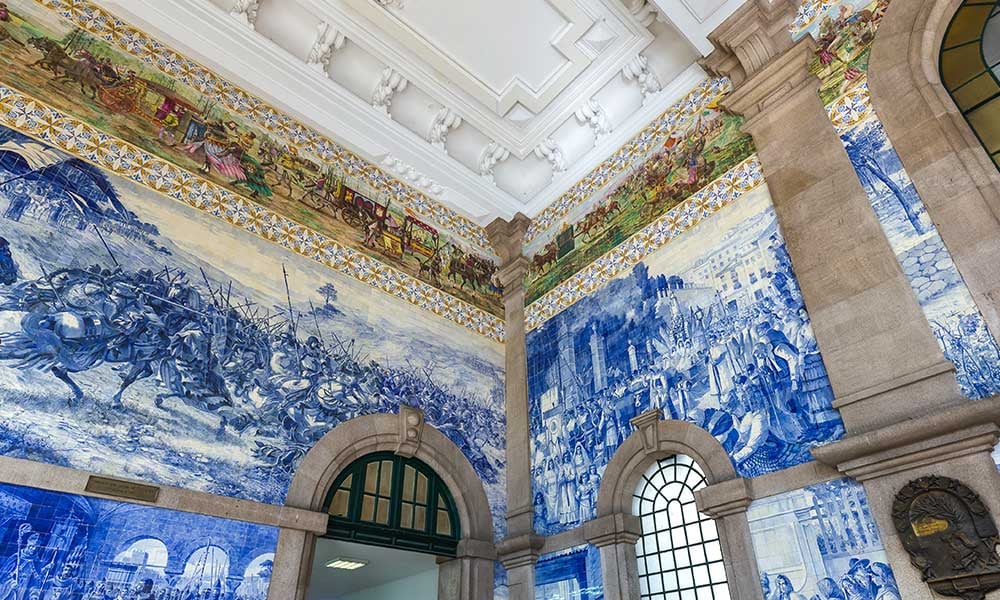 Voyages-Traditours-Portugal-Porto-gare-Sao-Bento-azulejos