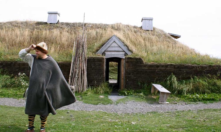 Voyages-Traditours-Terre-Neuve-Anse-Meadows-Vikings