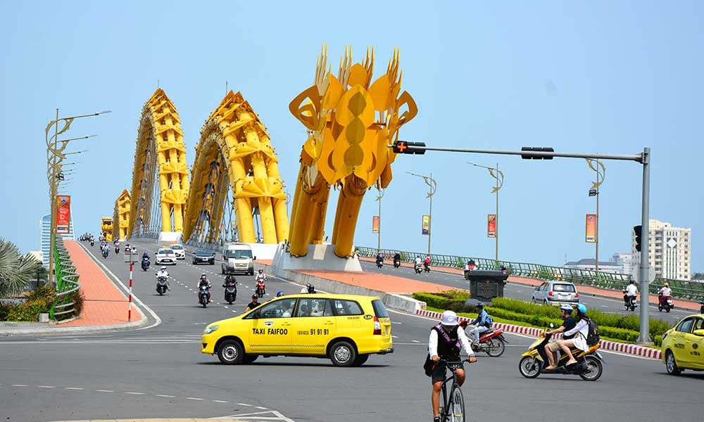 Sculpture-pont-dragon-DaNang-Vietnam