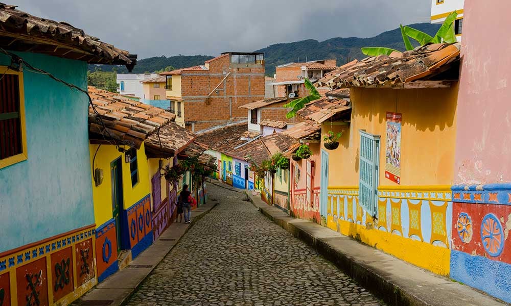 Traditours-villes-colorees-Colombie-Guatape