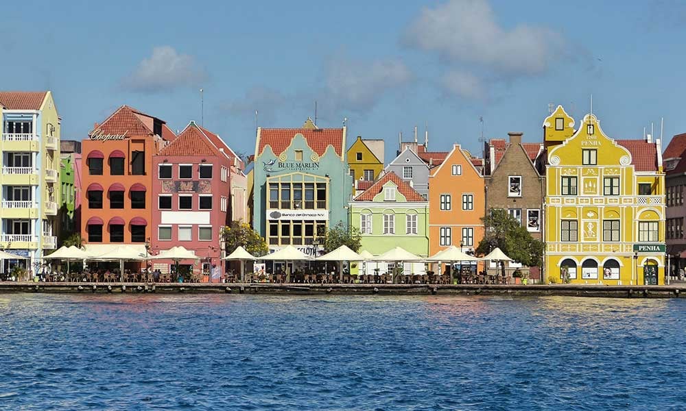 VoTraditours-villes-colorees-Caraibes-Curacao-Willemstad
