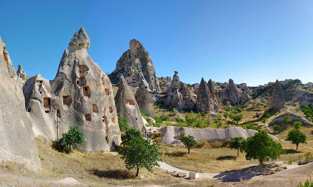 iStock_000016335510_Cappadoce_Turquie