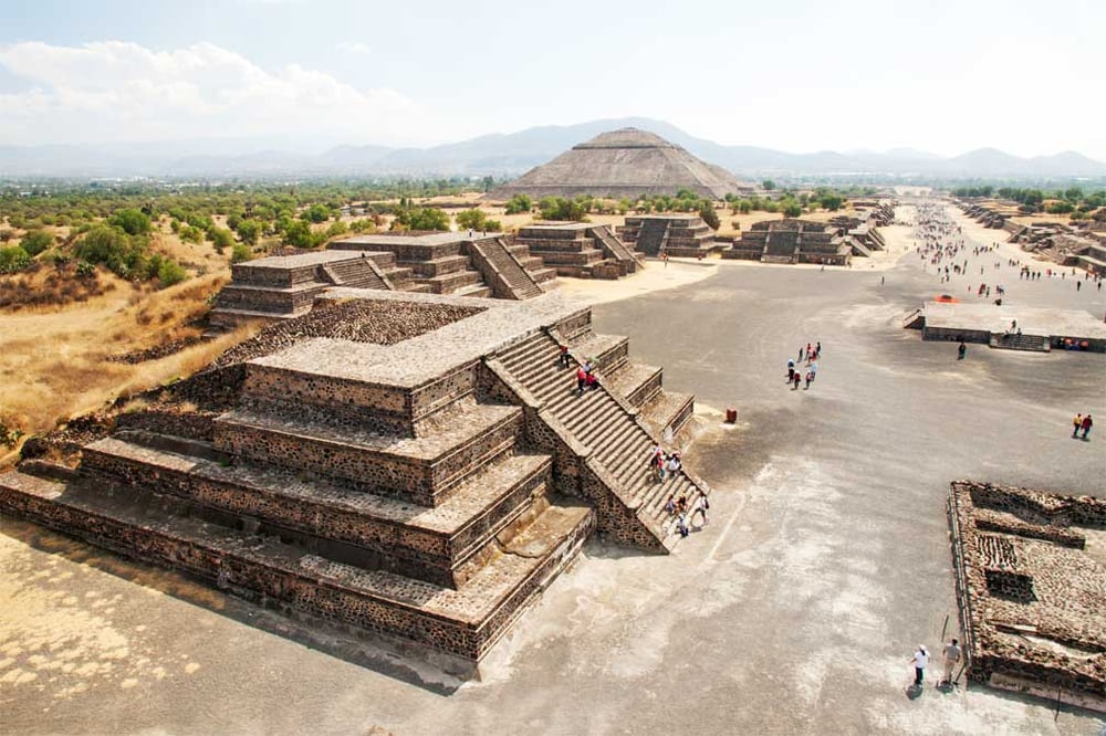 shutterstock_142213825_SiteDeTeotihuacan-Mexique
