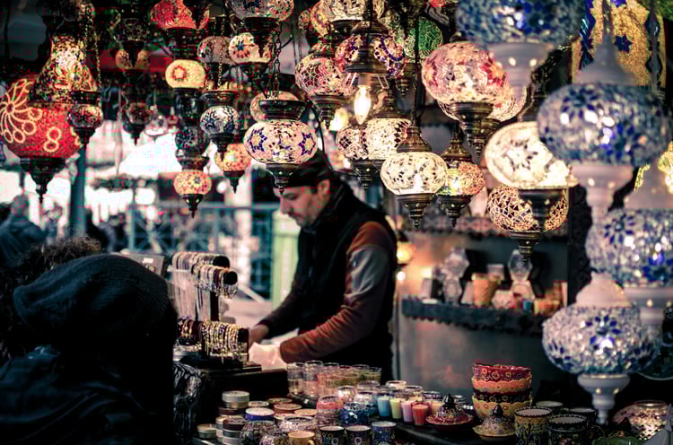 Artisan dans un marché turque